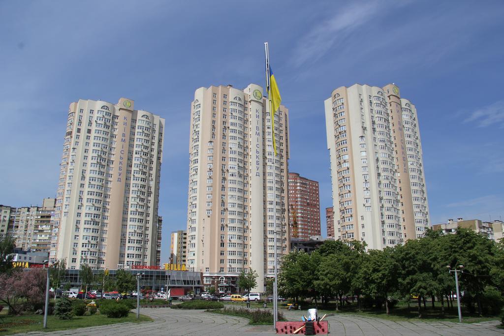 Solo Apartment Dragomanova Kiev Exterior foto