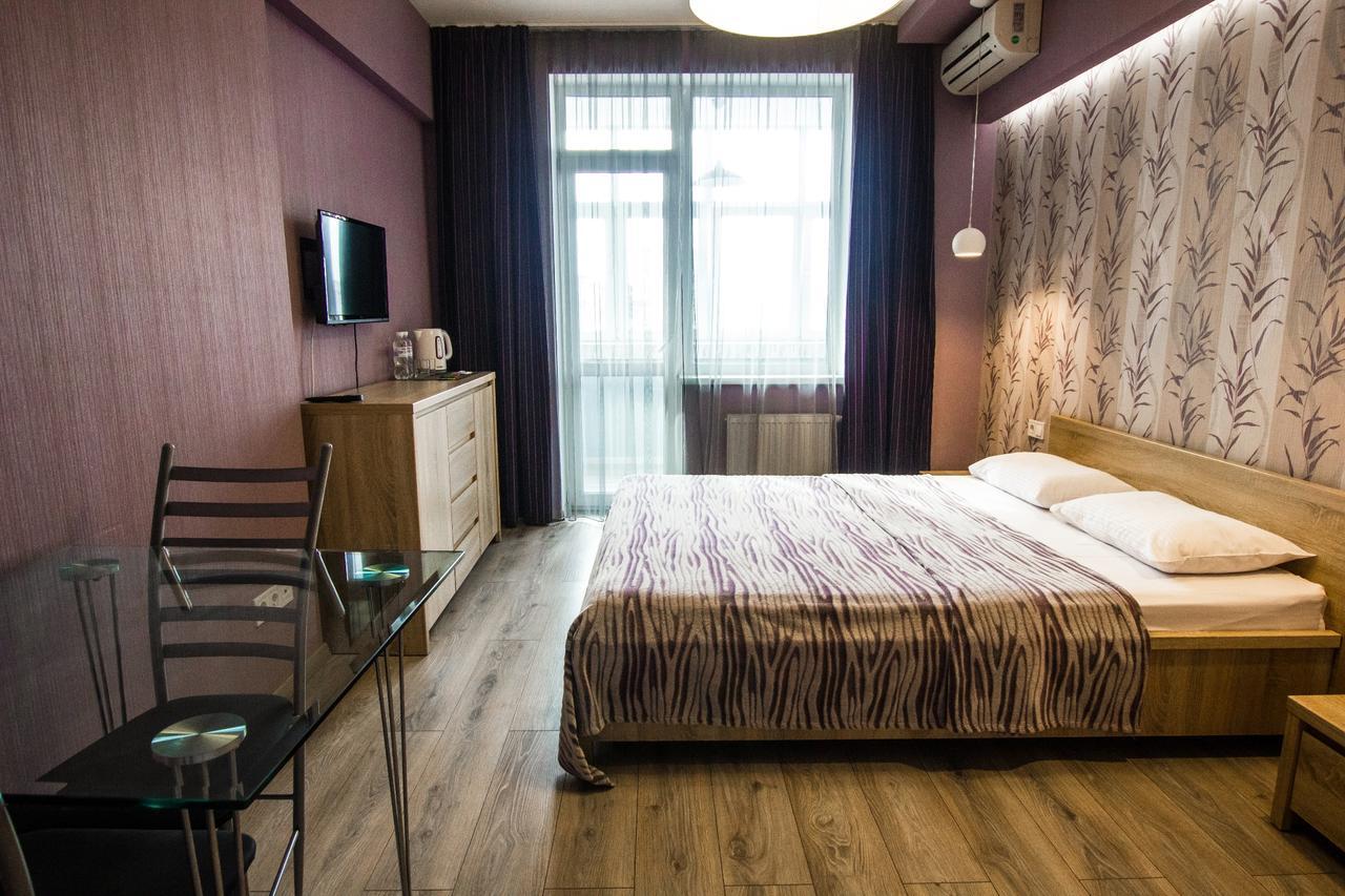 Solo Apartment Dragomanova Kyiv Exterior foto