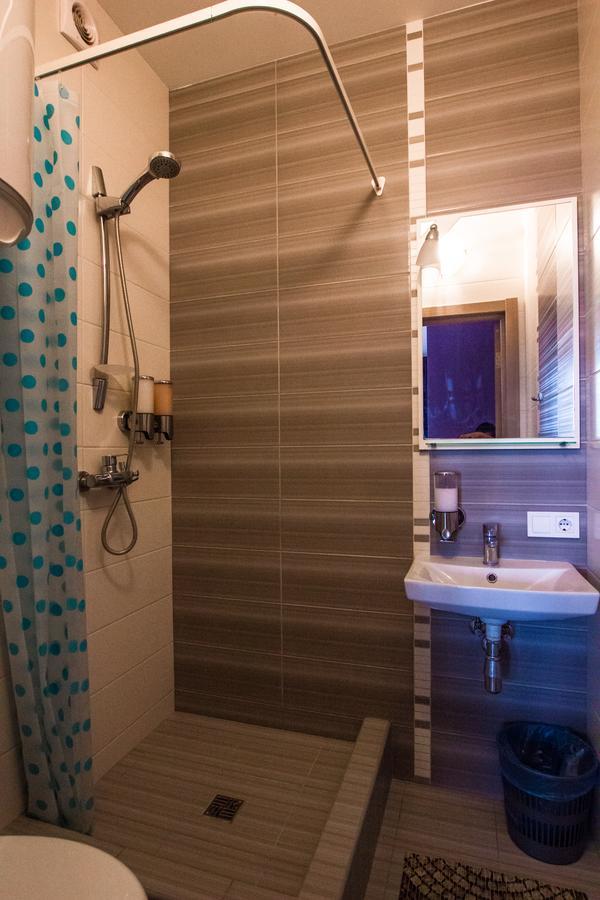 Solo Apartment Dragomanova Kyiv Exterior foto